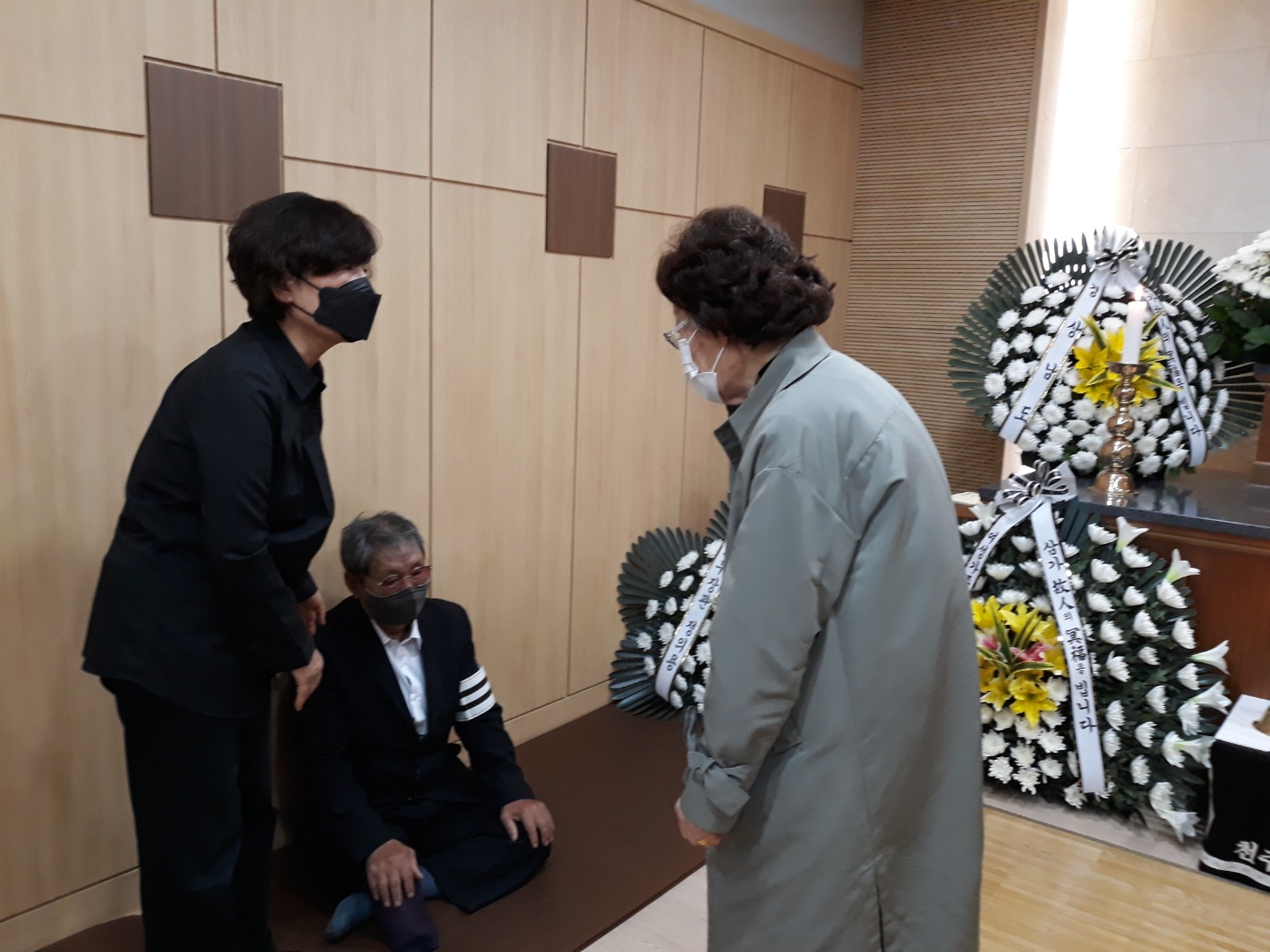 고 김양주님의 조문을 위해 장례식장에 오신 이용수님 ⓒ정갑숙