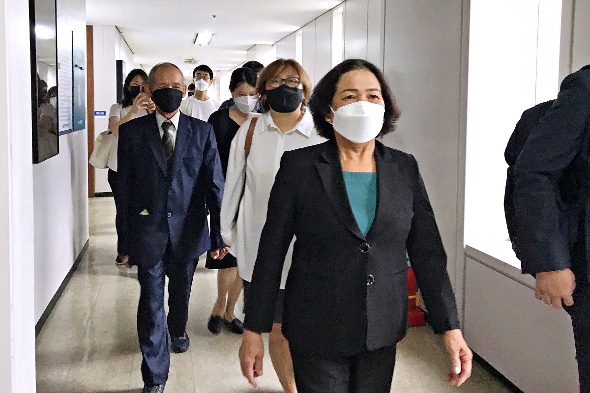 법정 증언을 위해 입장하는 원고 ⓒ한베평화재단