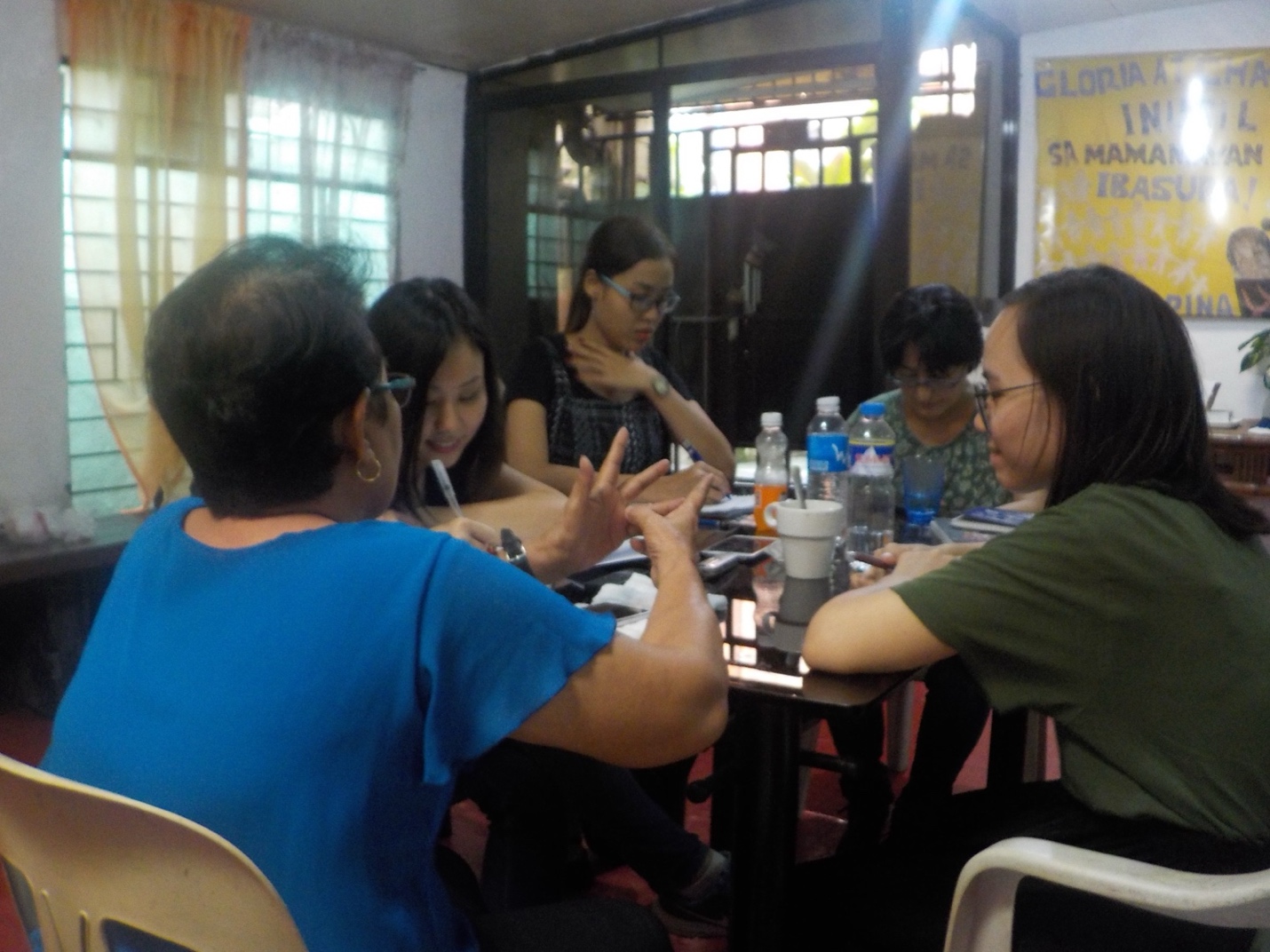 [Image 2] Interview with a lola's daughter (September 2019, at Lolas Center, Lila Pilipina) (Credit: Vince Reasonda)