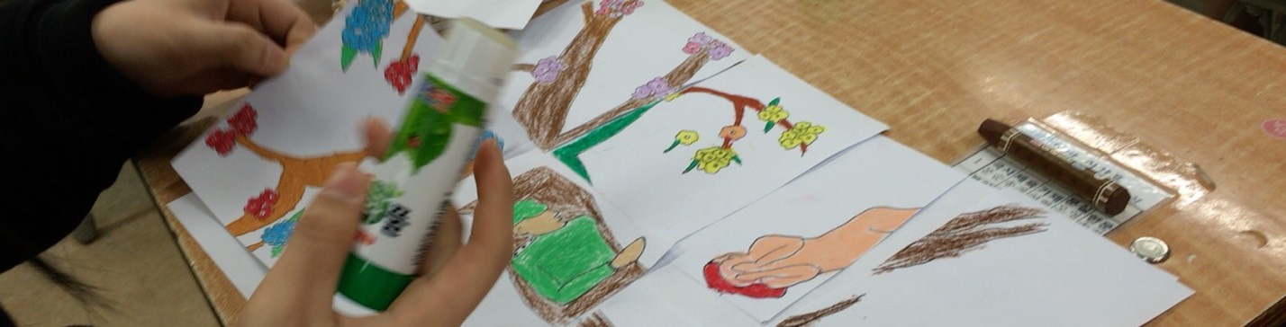 학생이 &lsquo;조각그림 그리기&rsquo; 활동을 통해 피해자 할머니들의 그림들을 재현하는 모습 (사진 제공: 문순창)